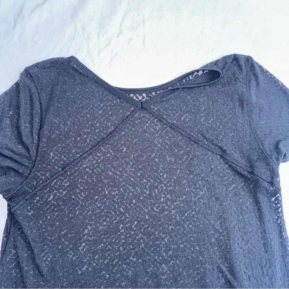 Lululemon Athletica Black Short Sleeve Top Women Small Sheer‎ Casual Flowy #cc